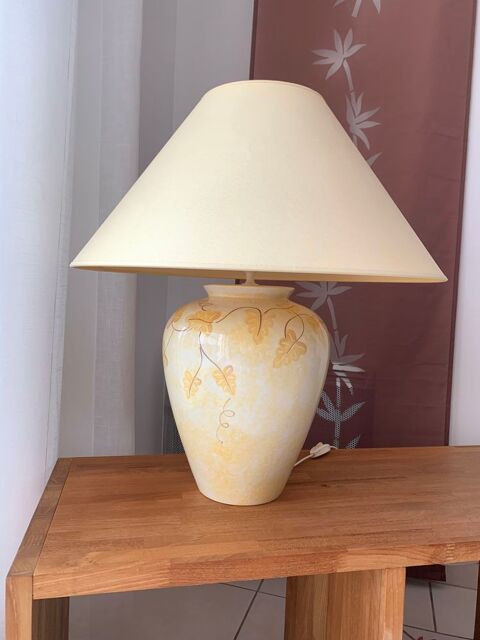 Lampe de salon  poser 12 La Chapelle-Ranville (27)