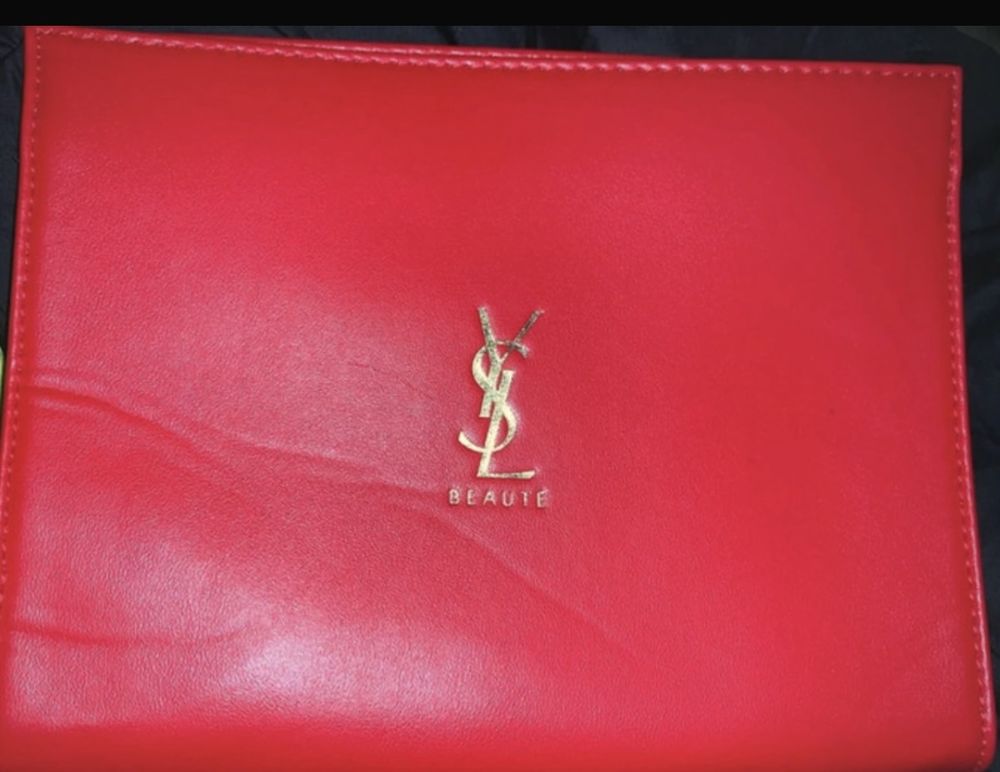 Pochette rouge Maroquinerie