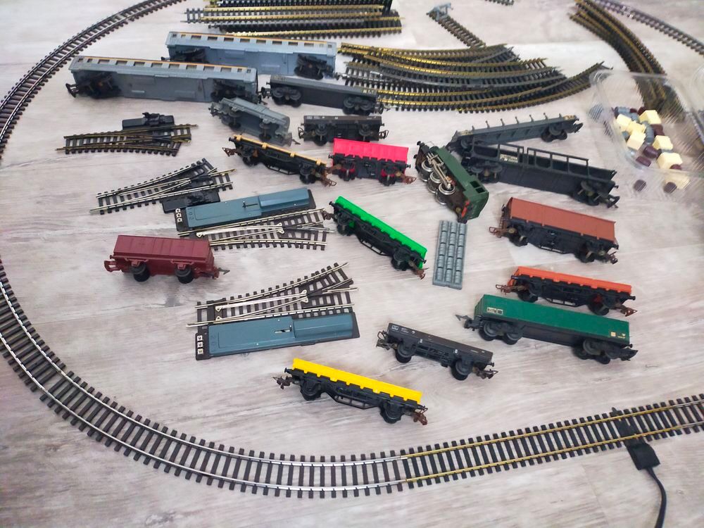 Lot de train HO avec Loco Tender 030TU Hornby 