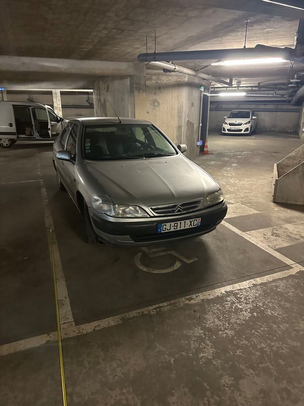 Vente Parking/Garage Emplacement de parking sécurisé Guyancourt