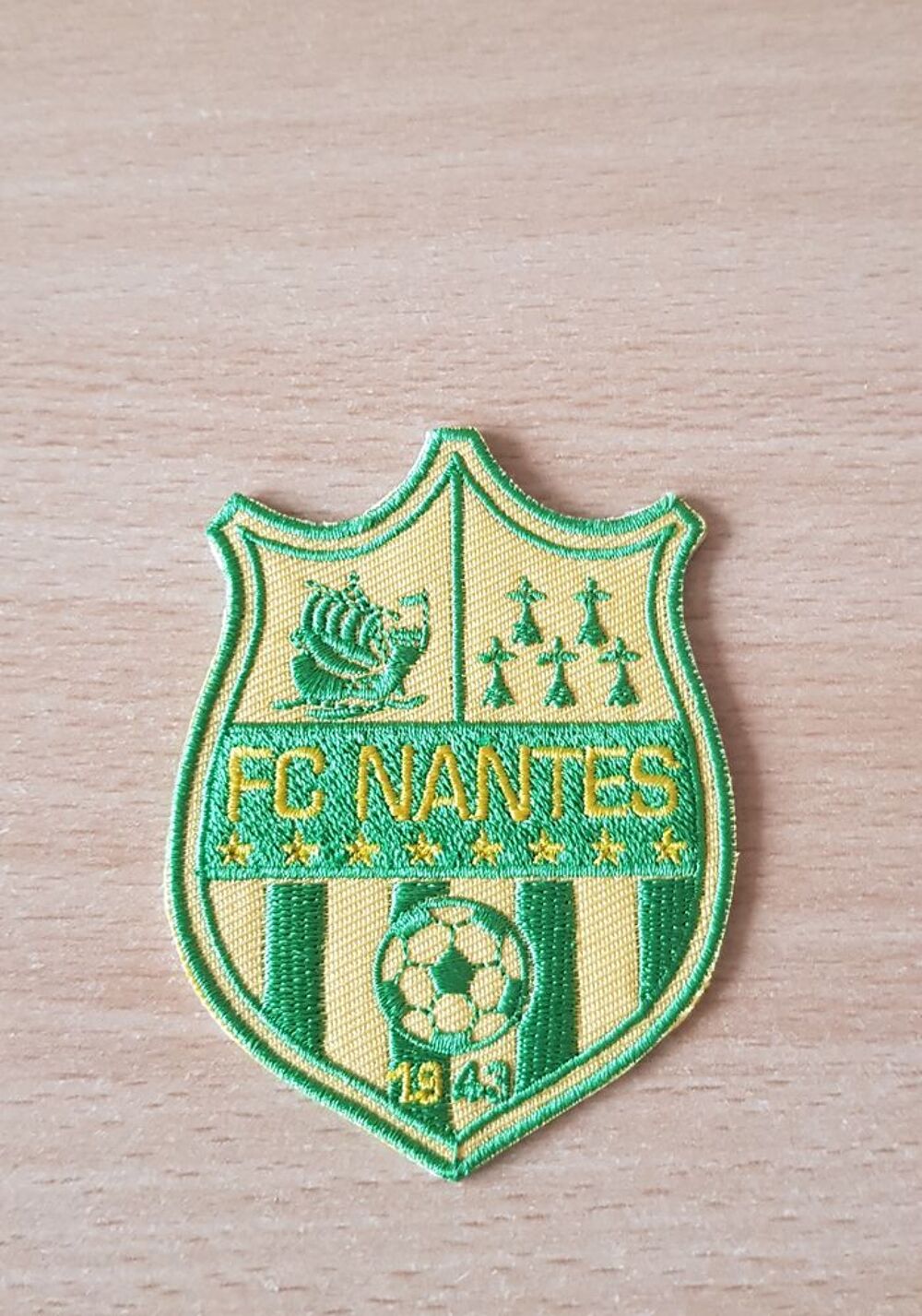 ecusson brod&eacute; 
fc Nantes 1943
ancien mod&egrave;le 
8 &eacute;toiles 