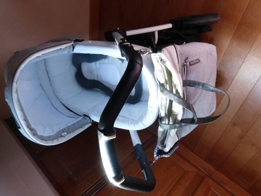 POUSSETTE TRIO (nacelle cosy poussette) PEG PEREGO
Puériculture