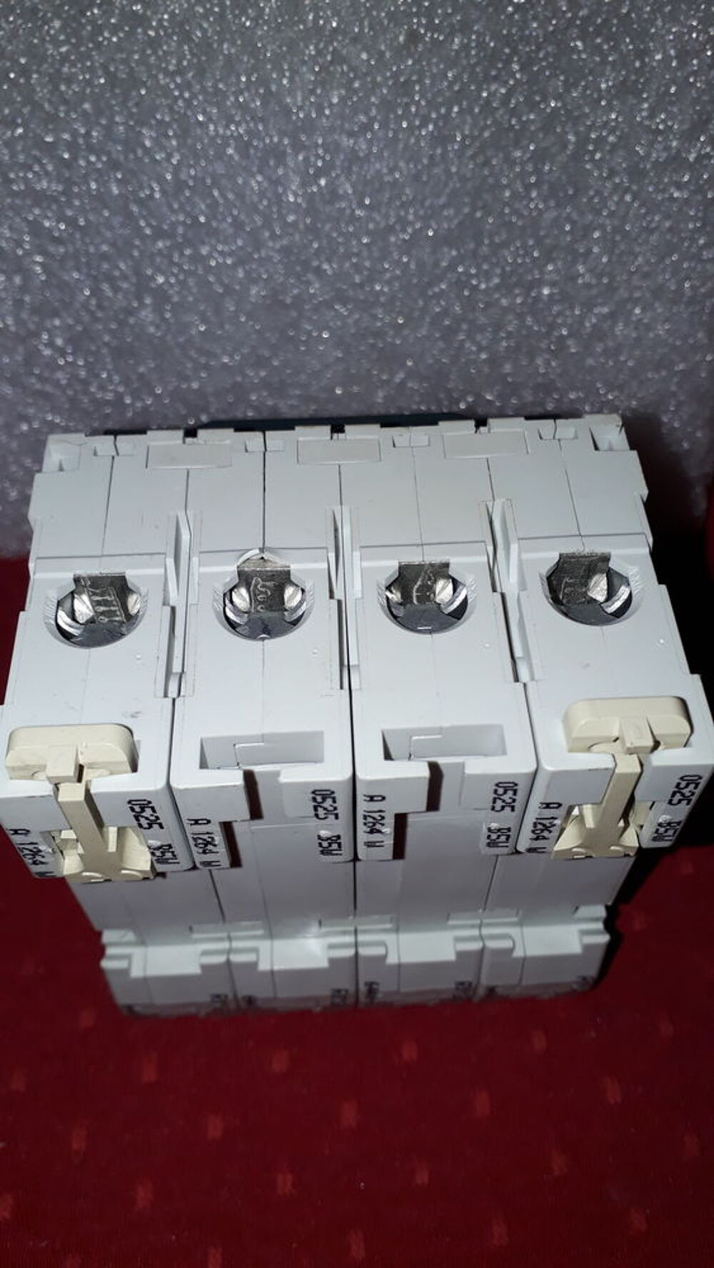 Disjoncteur merlin gerin c60n c32 24231 Bricolage