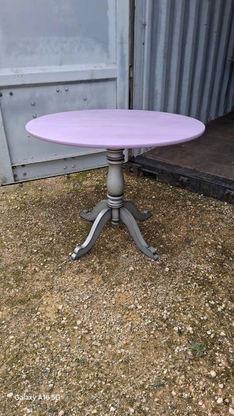 GUERIDON A PLATEAU 55 Lussac-les-Ch�teaux (86)