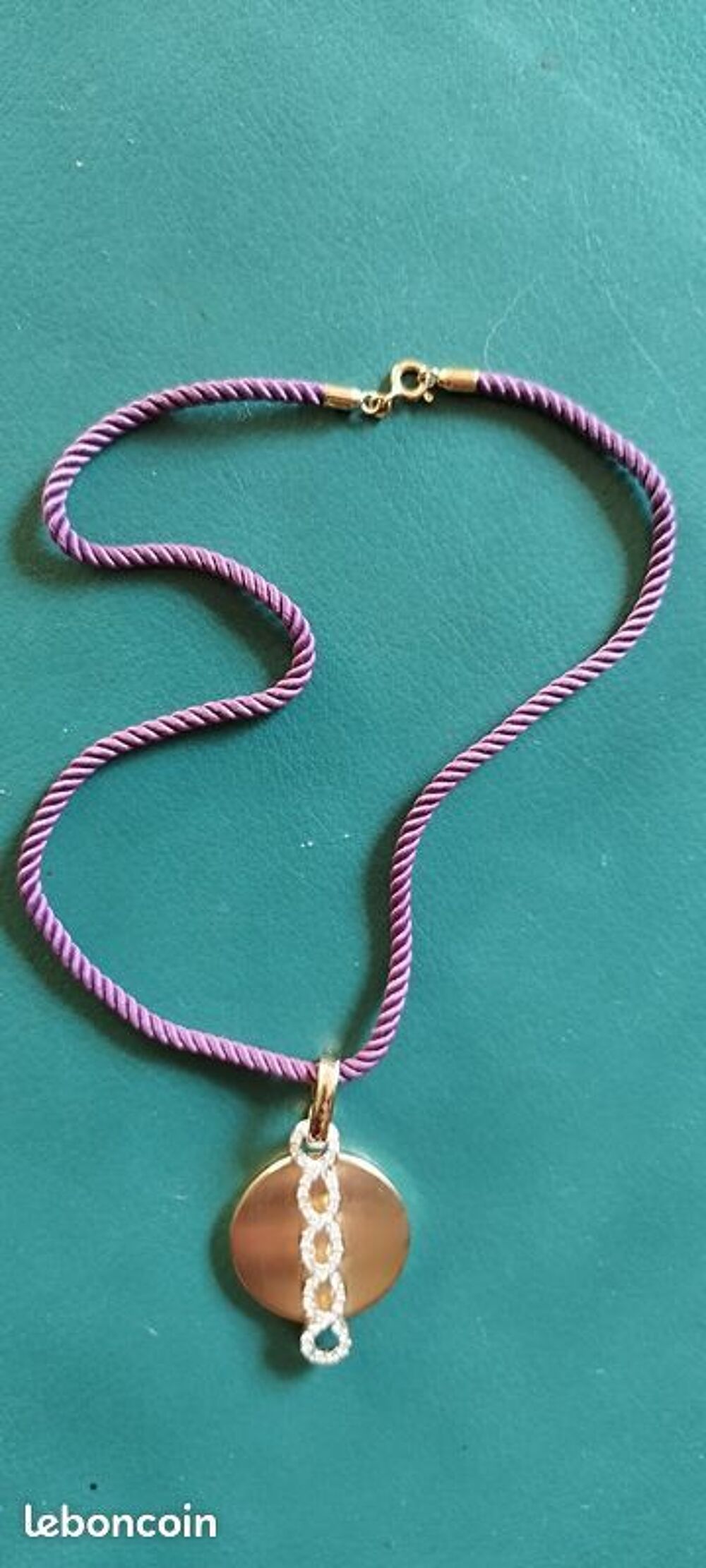 Collier cordon violet pendentif dor&eacute; Infini strass poin&ccedil;on Bijoux et montres
