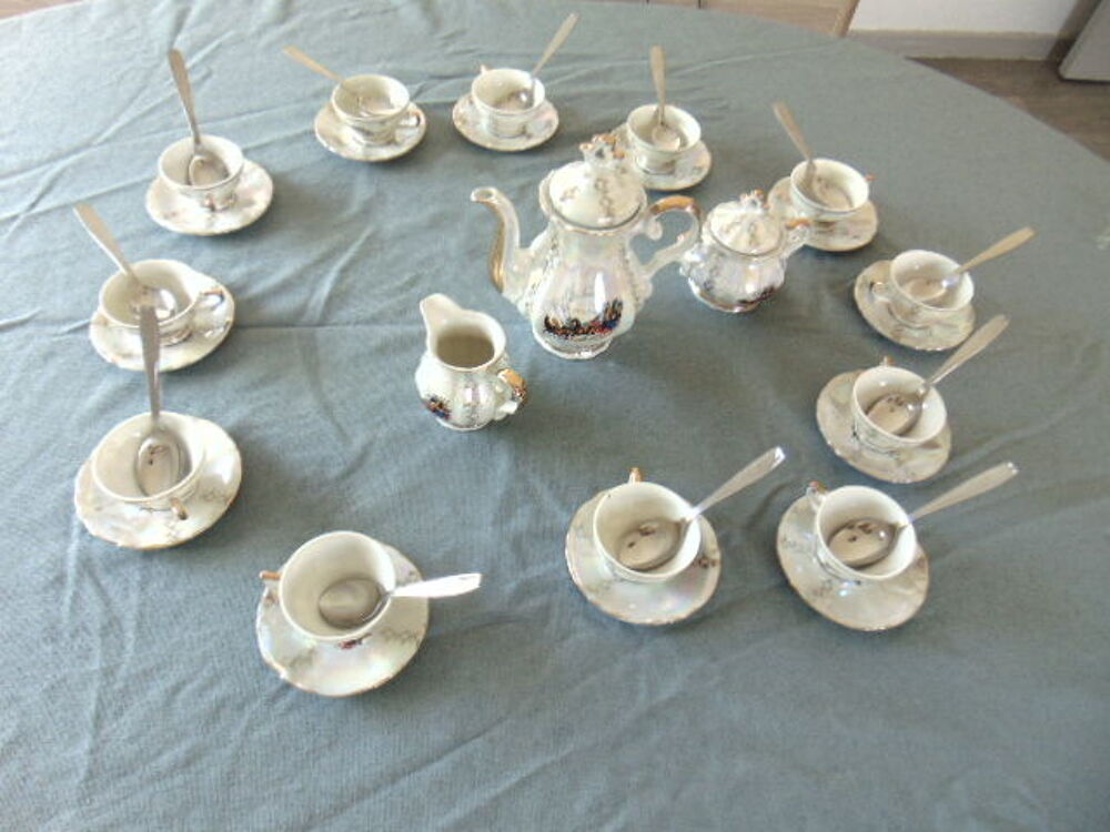 Service &agrave; caf&eacute; en v&eacute;ritable porcelaine ? Italie ? Ann&eacute;es 195 Cuisine
