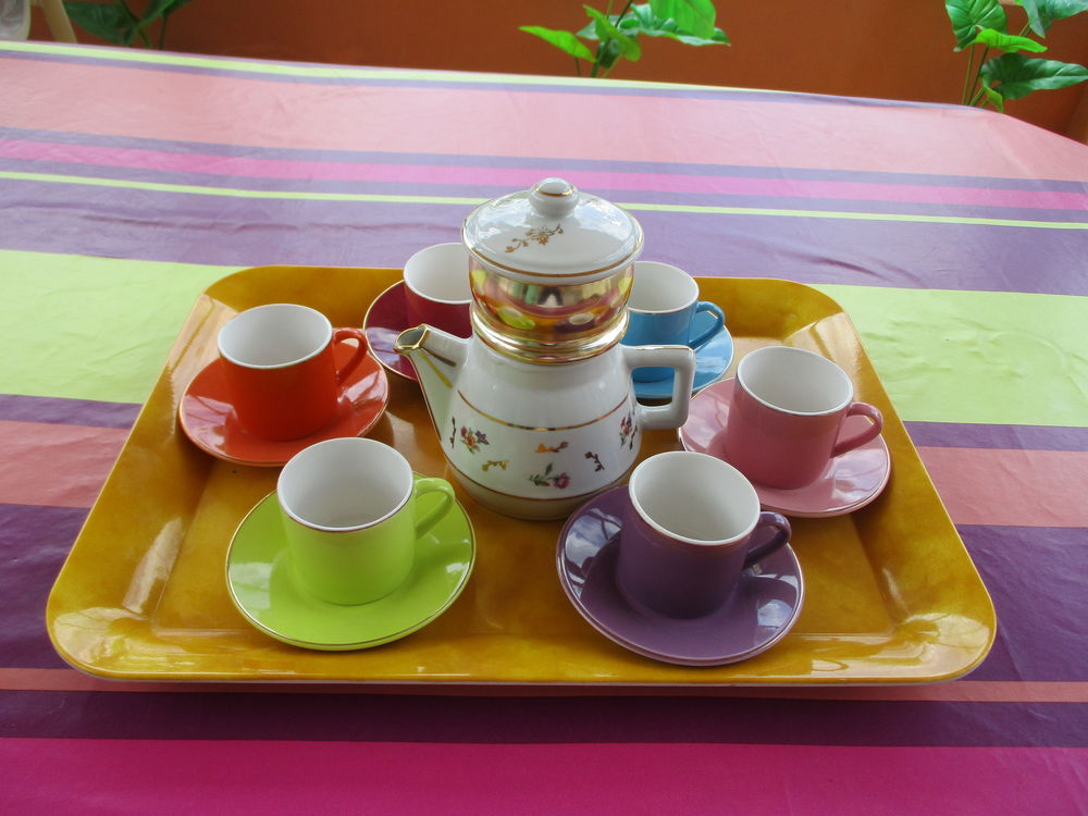 Service 6 tasses &amp; soucoupes multicolores Décoration