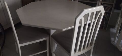 Table et chaises 75 La Roche-sur-Yon (85)