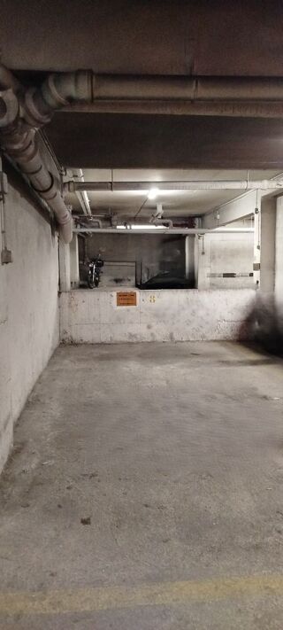 Location Parking/Garage Emplacement de parking Paris 7e (Grenelle / Gros Cailloux) Paris 7