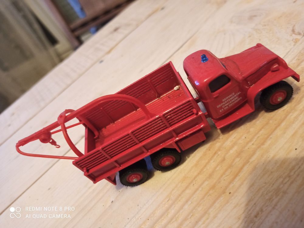 Voitures miniatures Pompier. Jeux / jouets