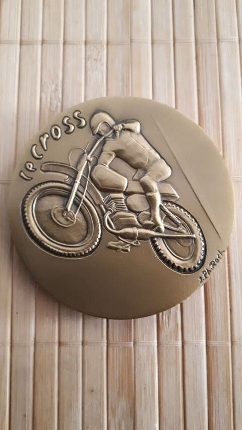 M�daille Cross en bronze 30 Villemomble (93)