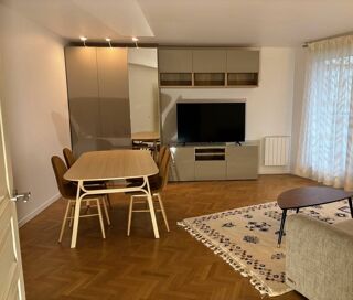  Appartement à louer 2 pièces 46 m² Courbevoie