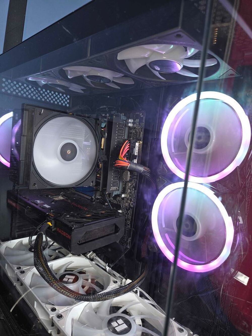 pc fixe Consoles et jeux vidéos