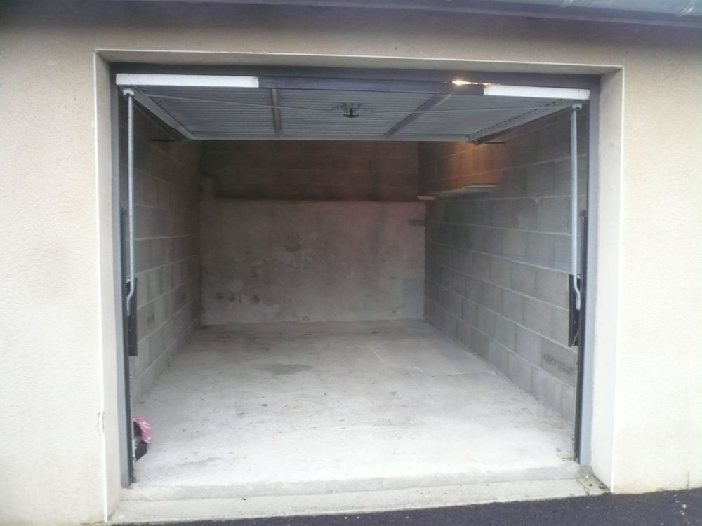 Location Parking/Garage GARAGES ou BOX de Stockage Craponne-sur-arzon
