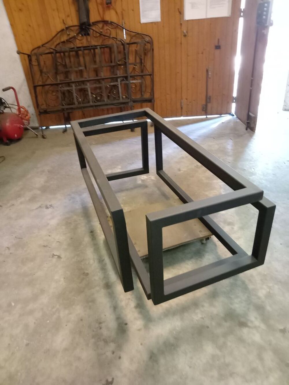 Table basse infinity neuve Peinte en noir Meubles