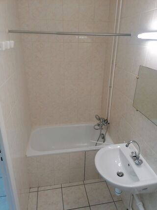  Appartement à louer 2 pièces 30 m² Dijon