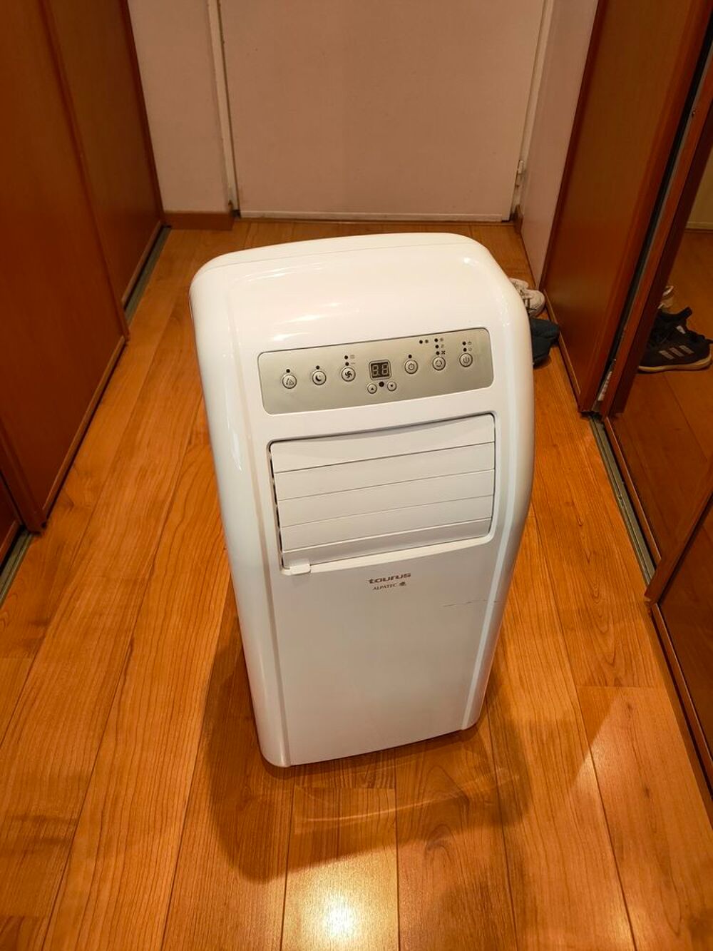 Climatiseur mobile r&eacute;versible Alpatec AC205 Rvkt Electroménager