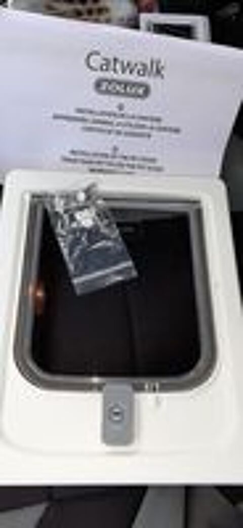   Chati�re blanche (porte) Zolux catwalk NEUVE pour chat,  