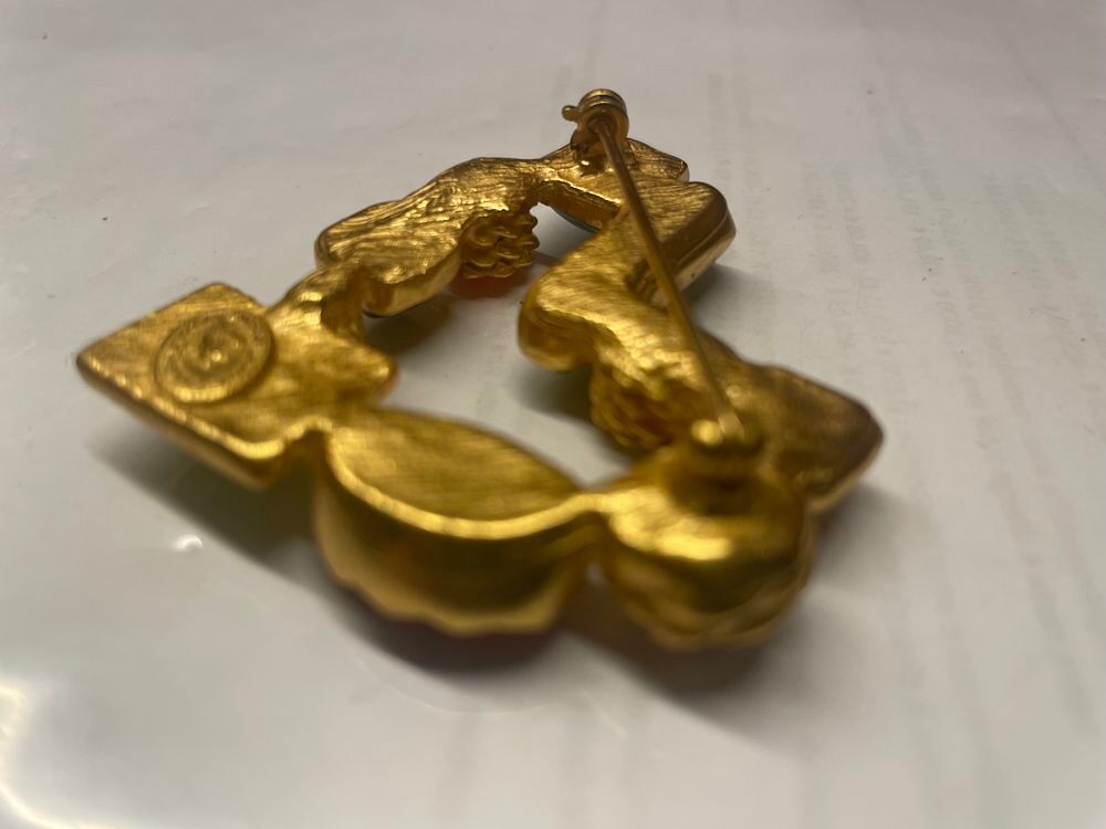 Superbe Broche coeur dor&eacute; multicolore Christian LACROIX Bijoux et montres