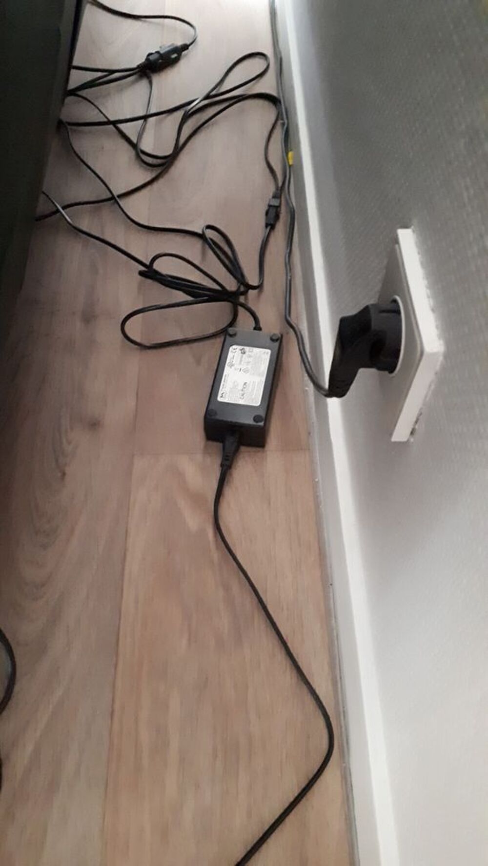 CANAPE 2 PLACES AVEC RELAXATION ELECTRIQUE Meubles