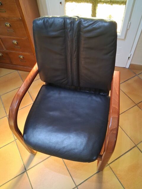 Fauteuil cuir vintage 150 Grasse (06)