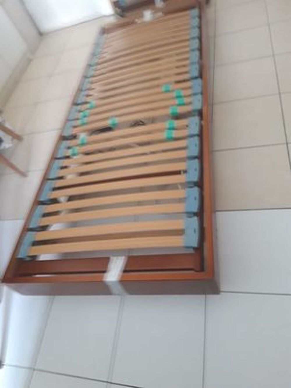 Lit double avec 2 sommiers &eacute;lectriques et 2 matelas de 80 cm Meubles