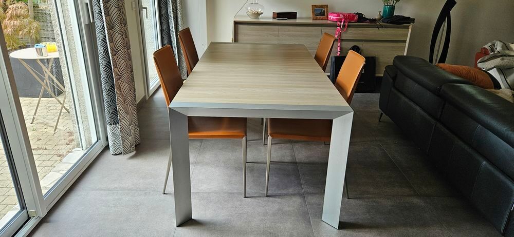 Table de salle &agrave; manger Gauthier en excellent &eacute;tat Meubles