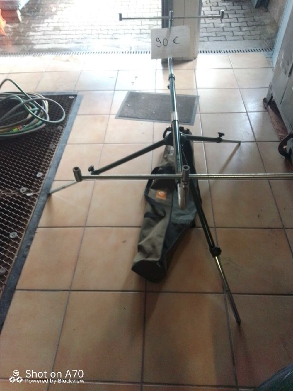 un tr&eacute;pied pour lancer Sports