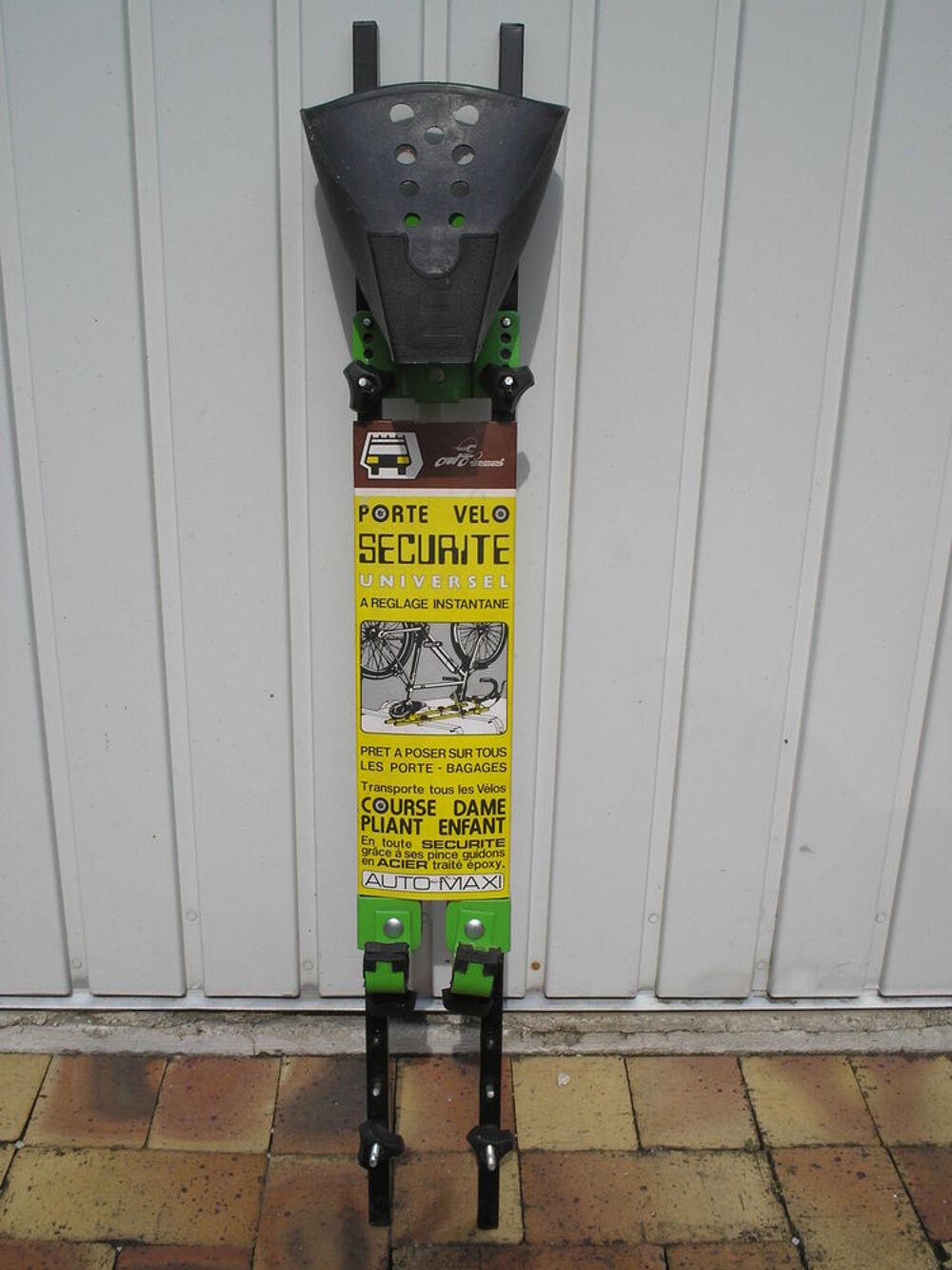 PORTE VELOS NEUF POUR BARRES DE TOIT Sports