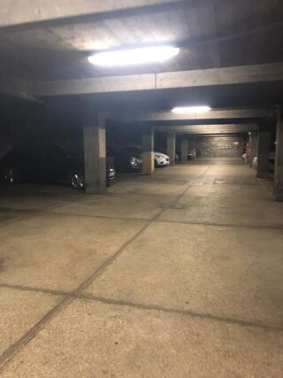  Parking / Garage à louer 13 m²