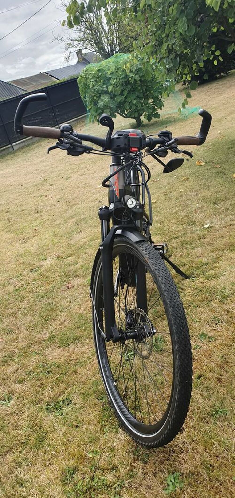 SUPER VTC ELECTRIQUE. 2022. V�los