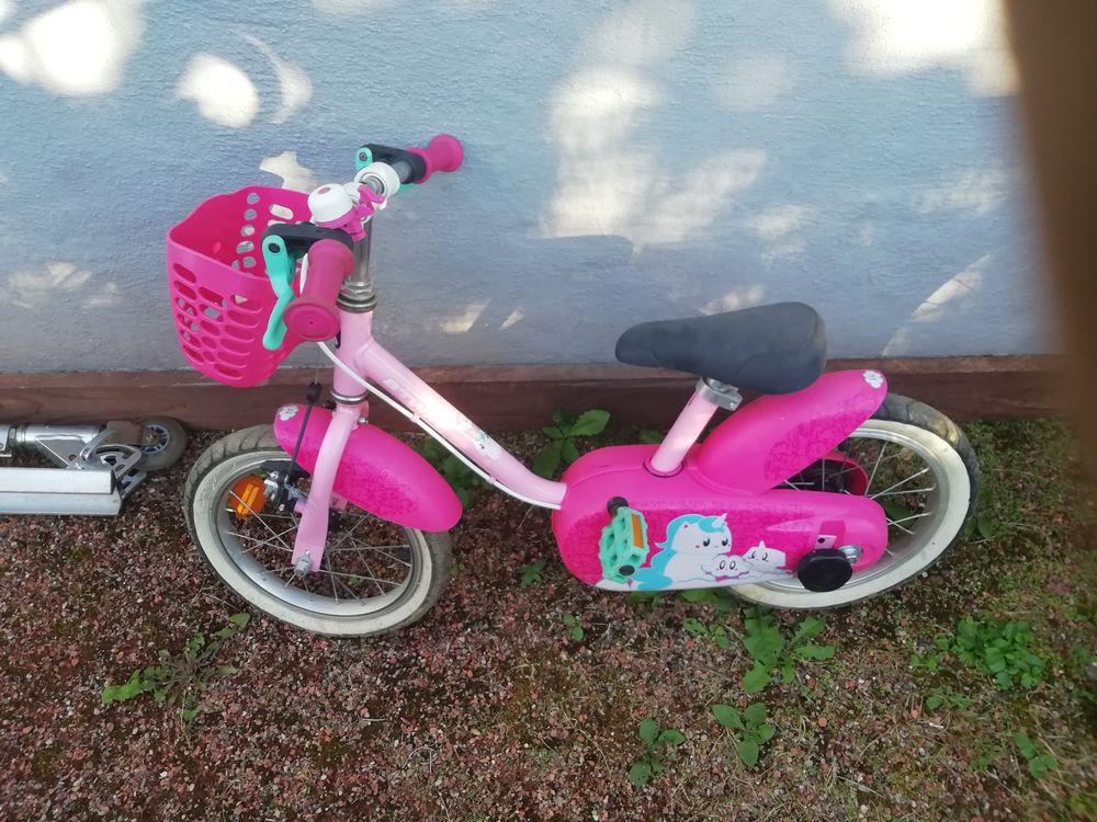 velo enfant de 2 a 6ans bonetat de marche 15€ Vélos