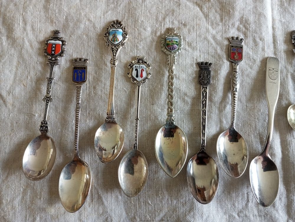petites cuill&egrave;res de collection 