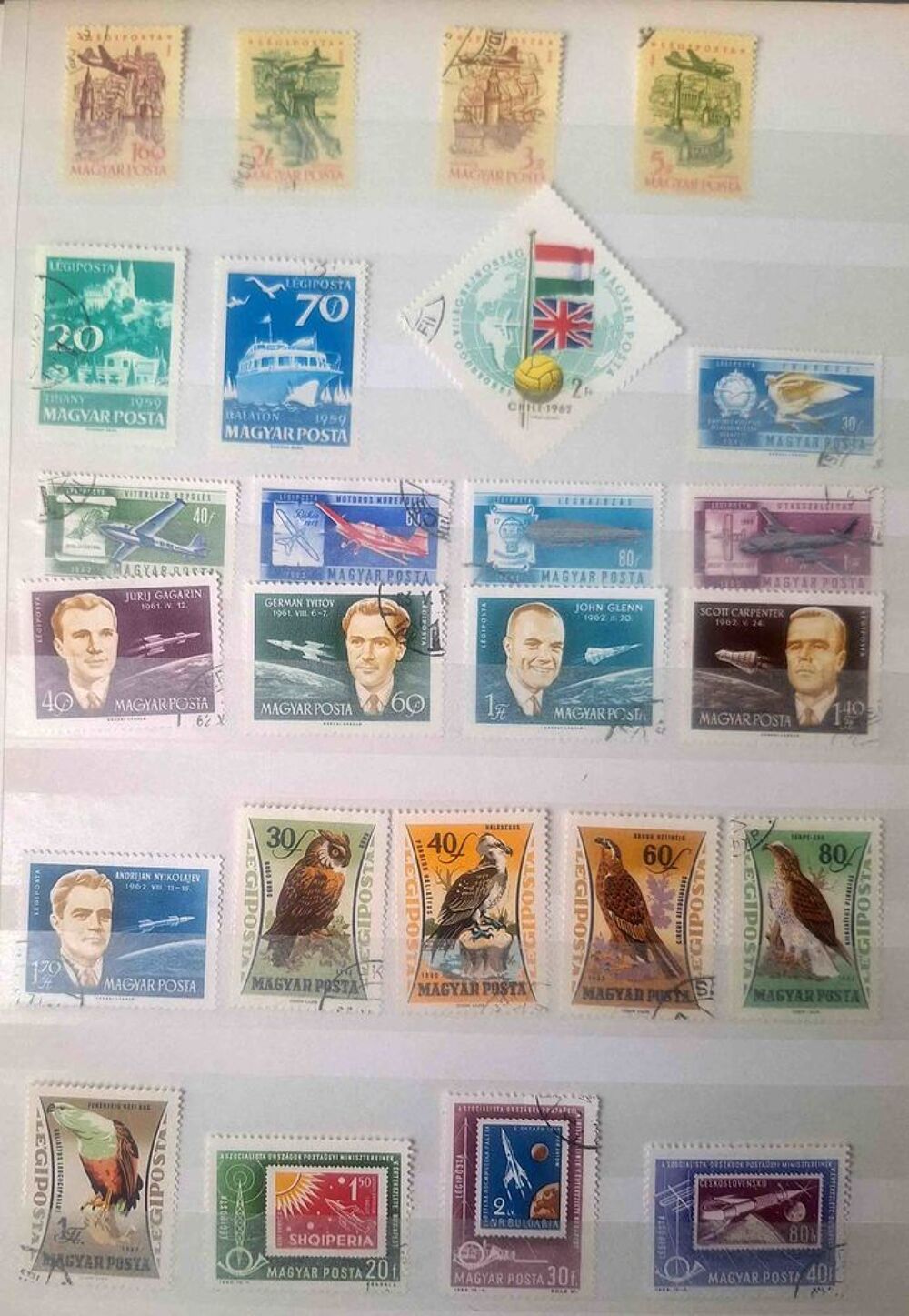 S&eacute;rie de timbres de collection de Hongrie B 