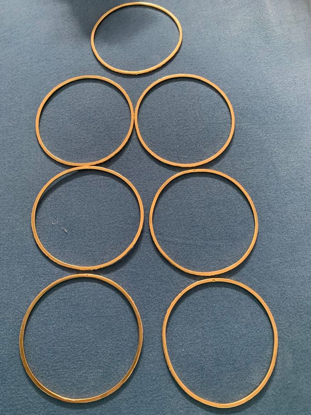 MAGNIFIQUES : 7 JONCS ( BRACELETS) CISEL&Eacute;S EN OR PLEIN Bijoux et montres