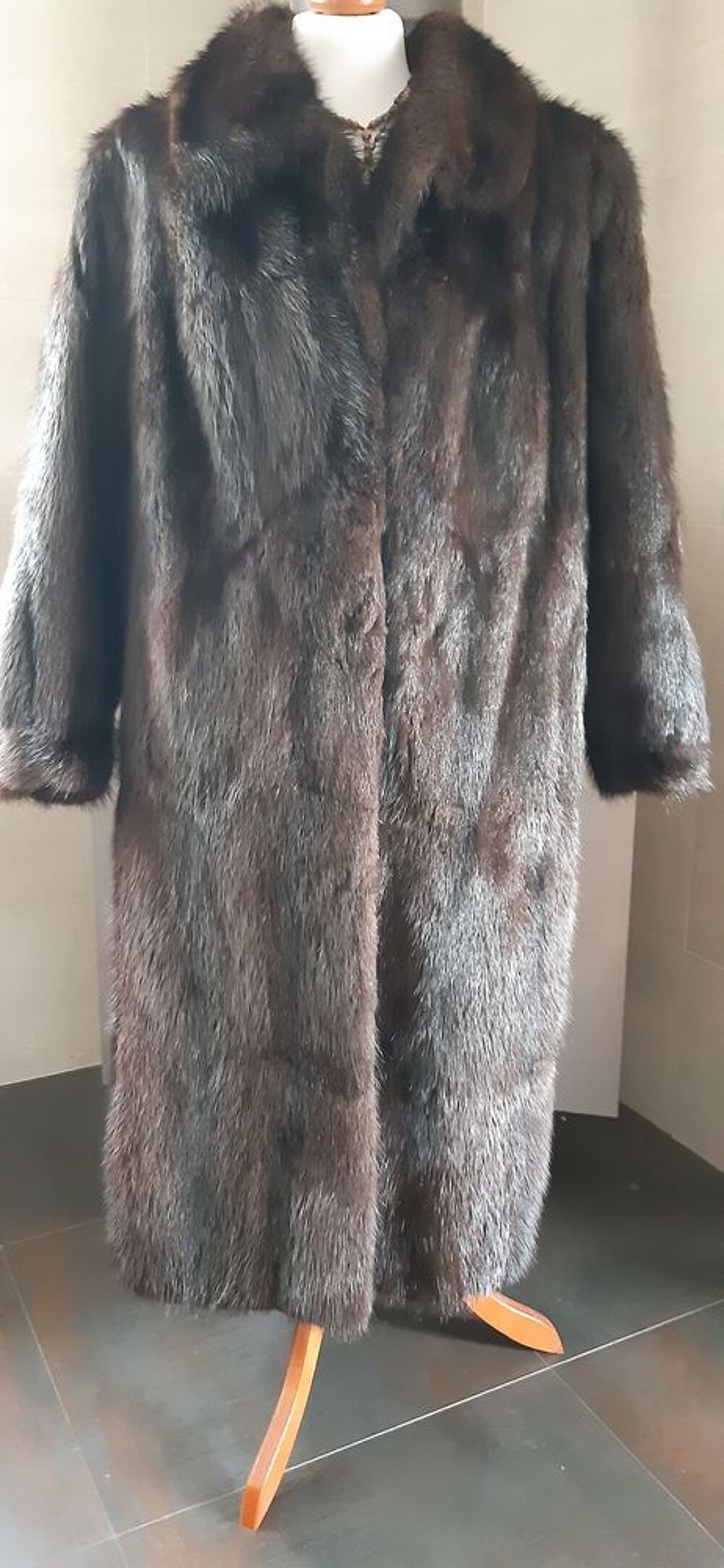 V&eacute;ritable manteau vison marron Vêtements