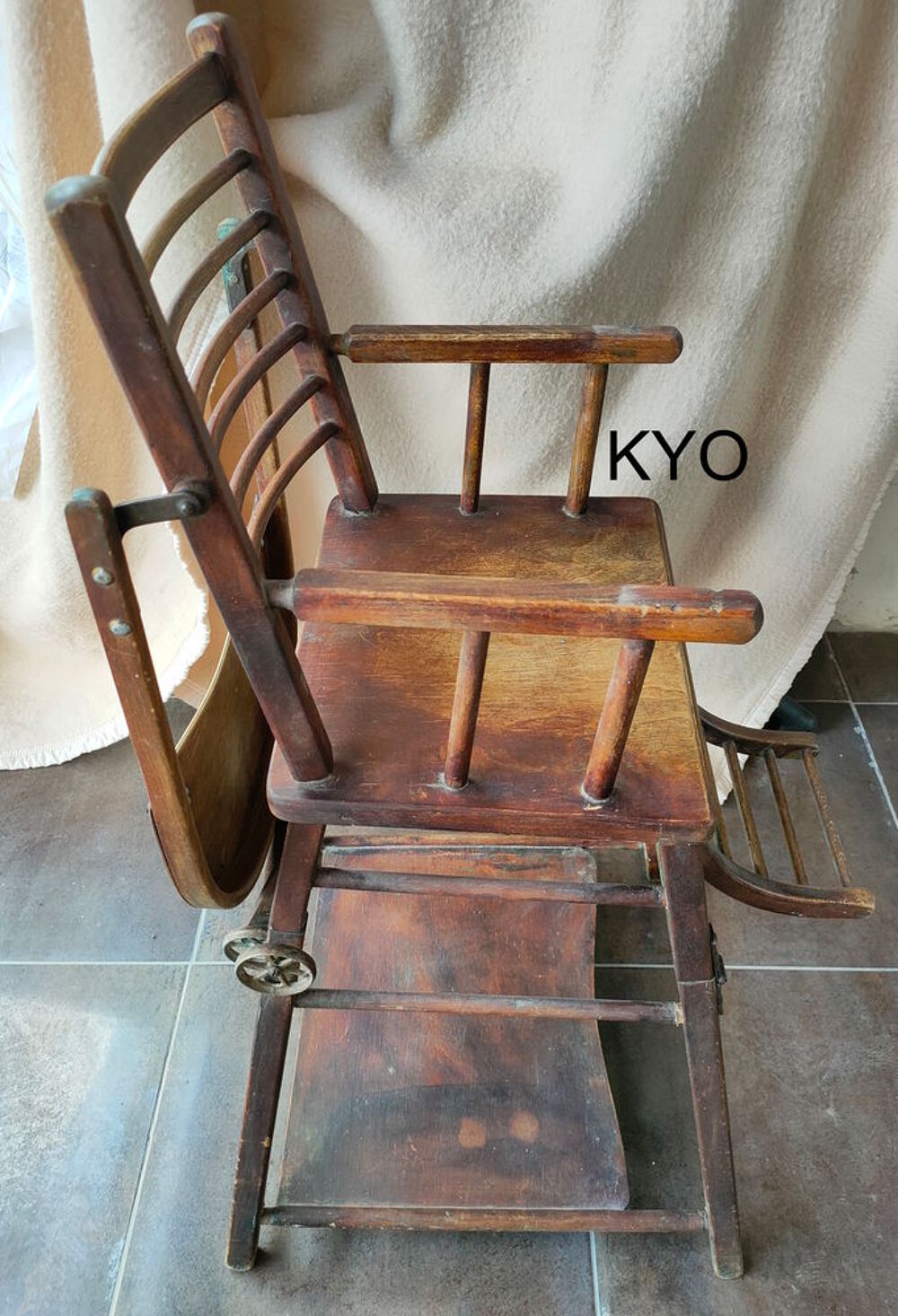 Chaise haute bois b&eacute;b&eacute; vintage ancienne transformable bureau Mobilier enfants