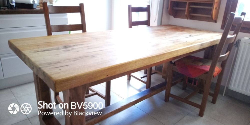 table + 6 chaises Meubles