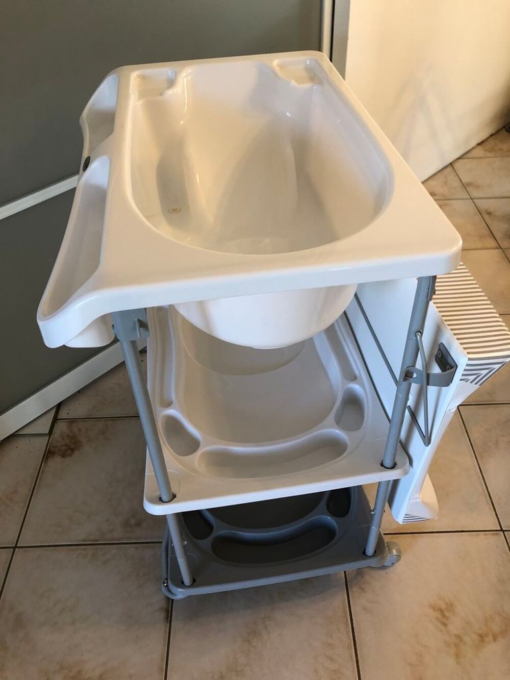 Table &agrave; langer Mobilier enfants
