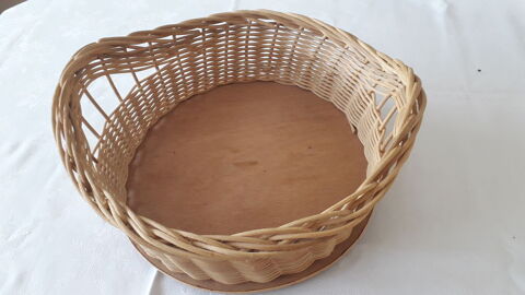 Panier en osier
15 Salon-de-Provence (13)