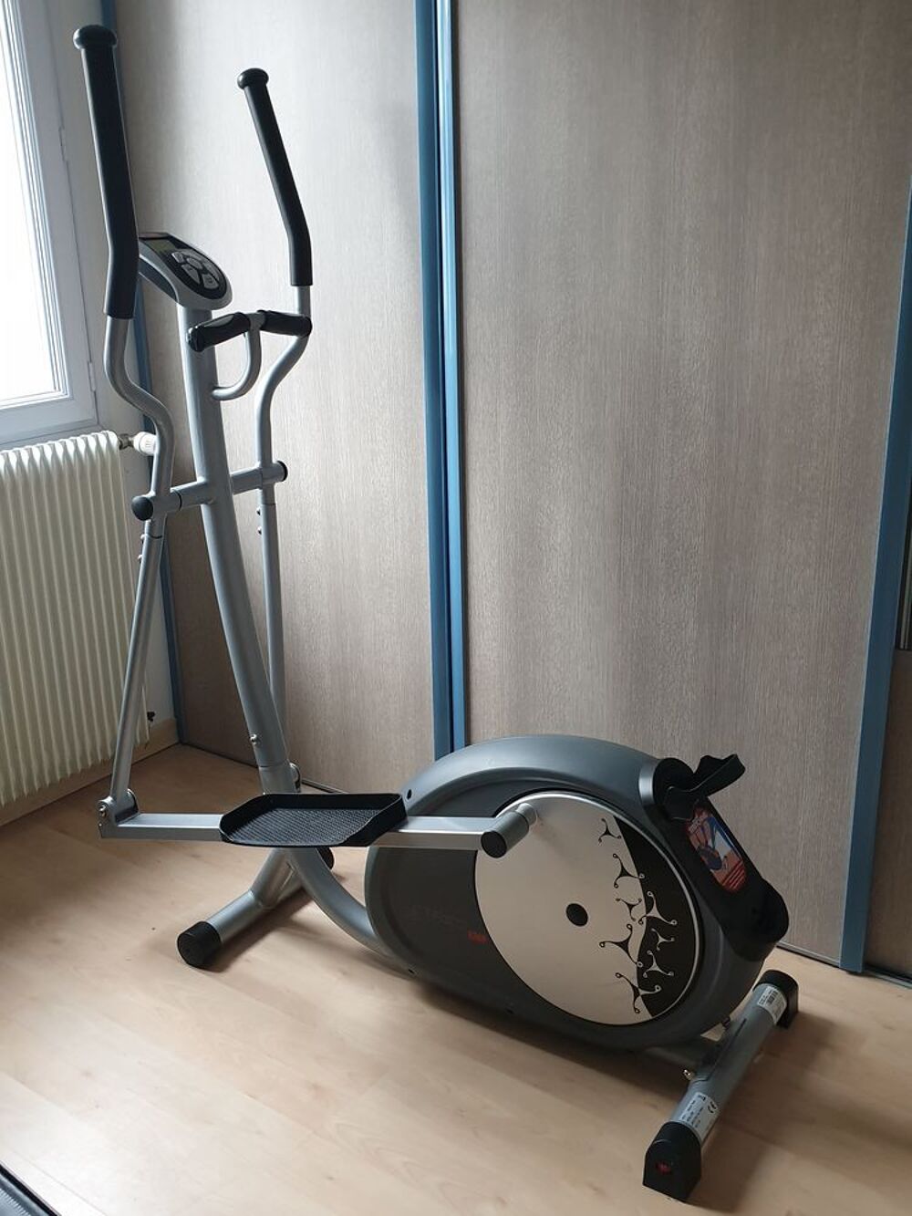 A saisir velo elliptique TREO Fitness,en tr&egrave;s bon &eacute;tat Sports