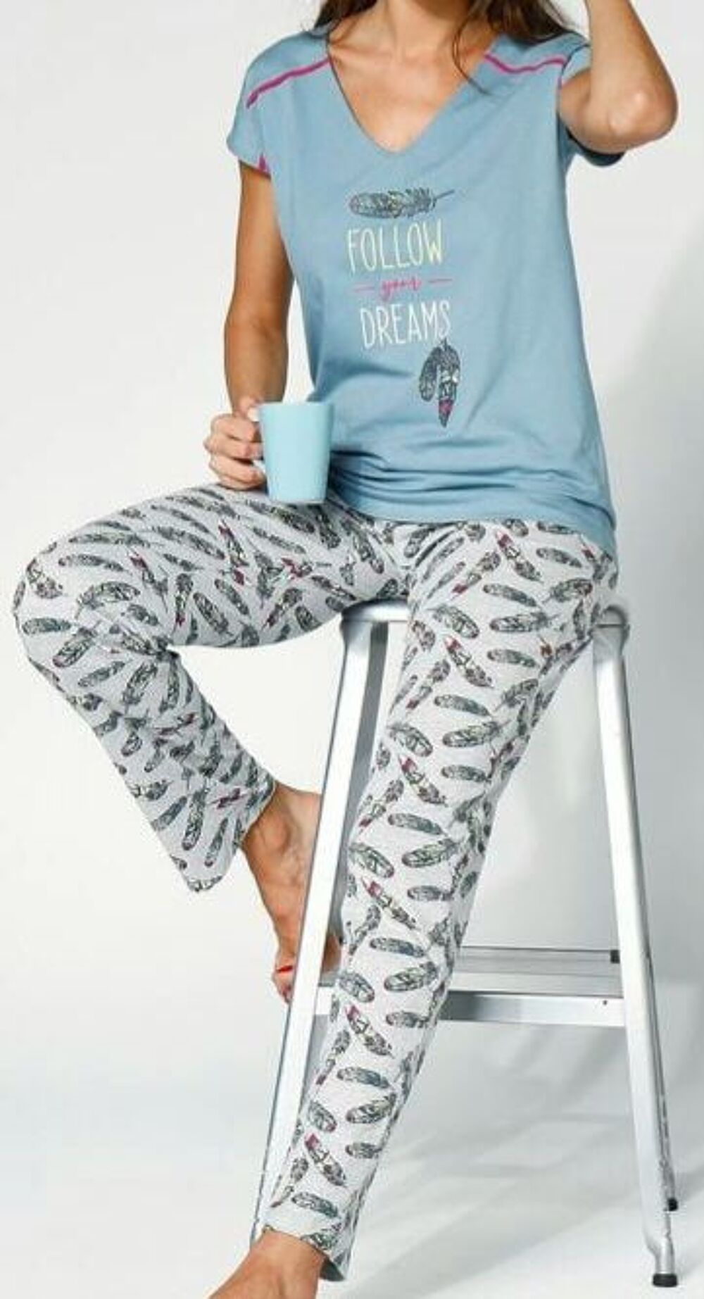 Pyjama femme imprim&eacute; original T 40 - pas port&eacute; V�tements