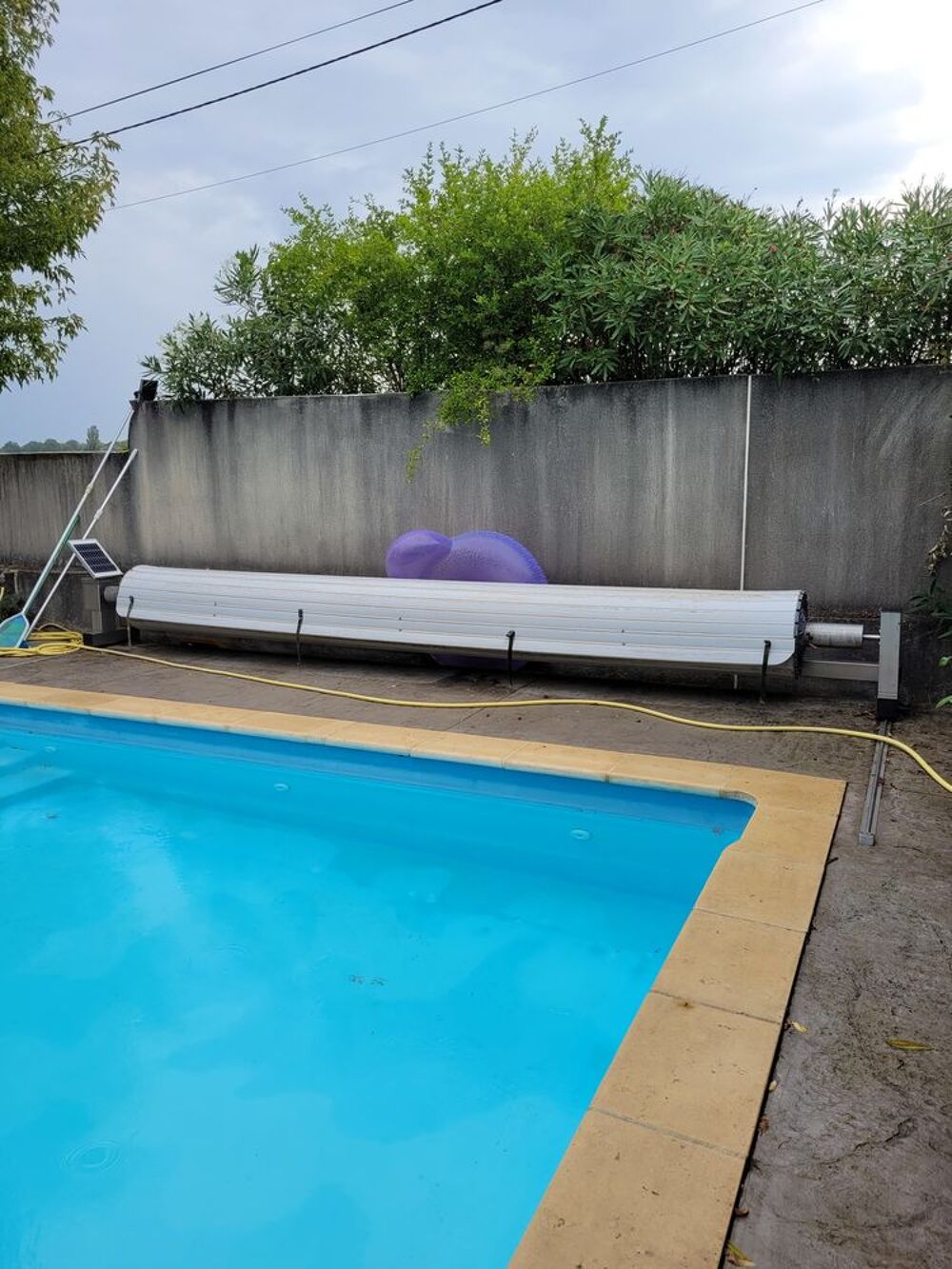 VOLET ROULANT MOTORISE POUR PISCINE Jardin