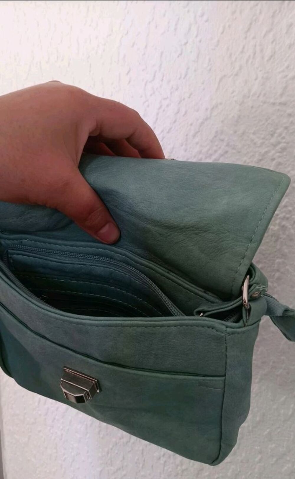 Sac &agrave; main femme avec bandouli&egrave;re prix 50� + Cadeau Maroquinerie