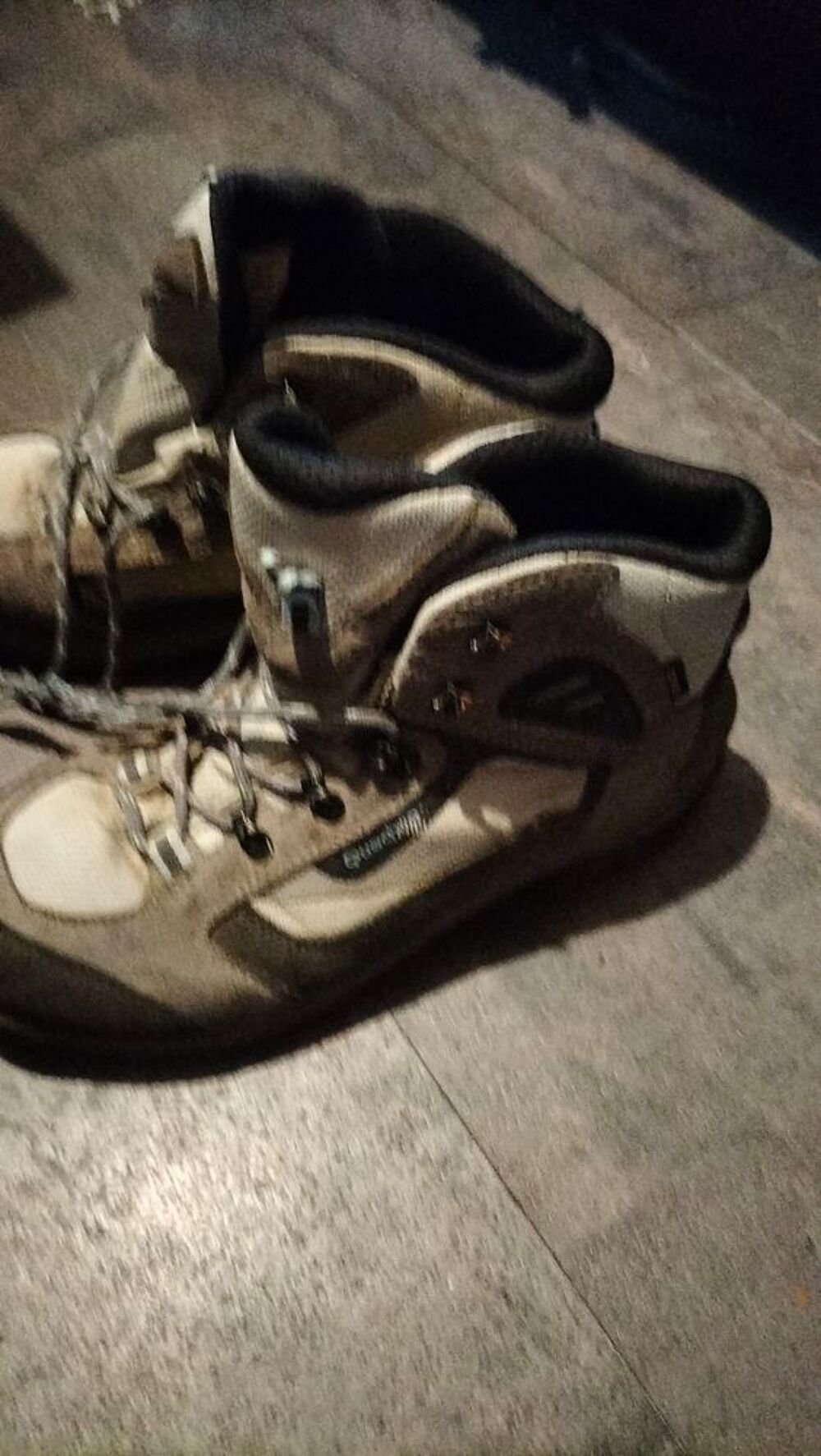 Boots a lacets cuir waterproof quechua pointure 39 tr&egrave;s bon Chaussures