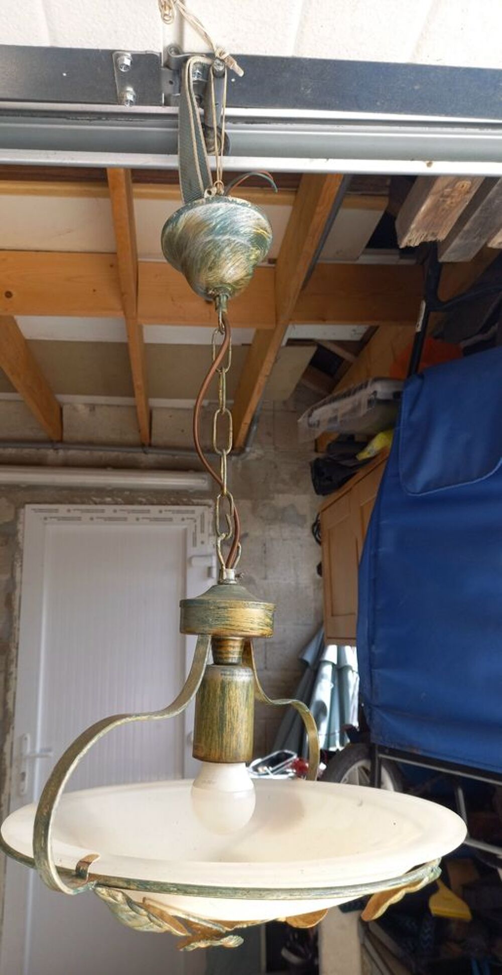 Lustre encien 
Décoration