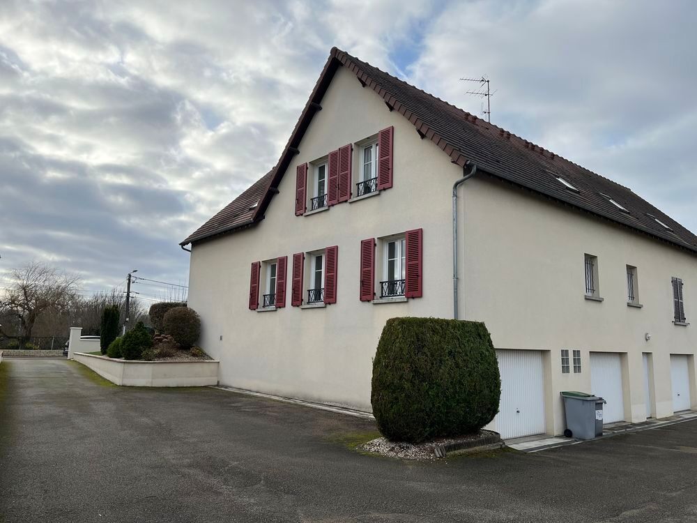 Location Appartement Appt. T4 79 m2 + garage 41 m2 Rosières Près Troyes Troyes
