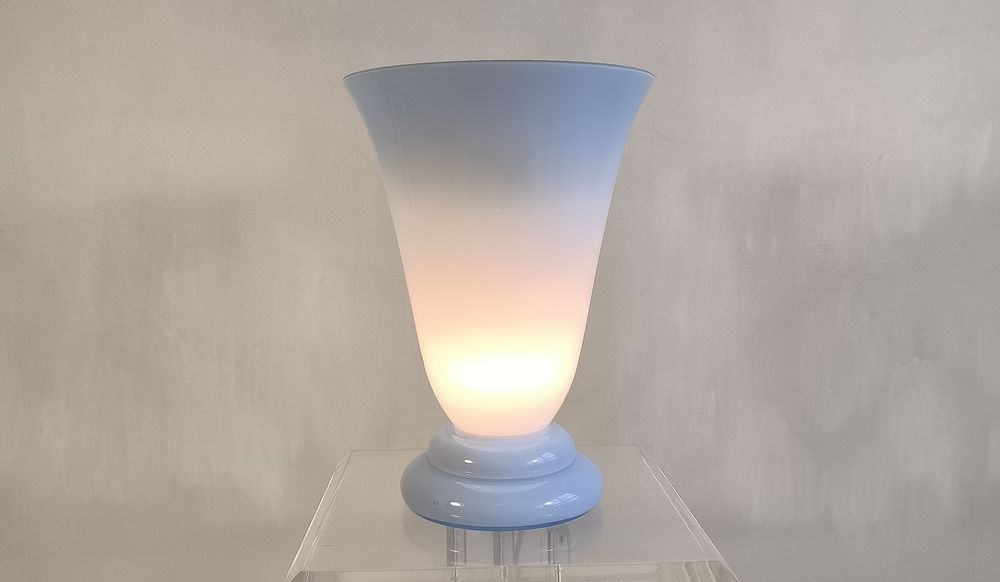 Grande lampe vintage en Verre de Boh&ecirc;me bleu opalin Décoration