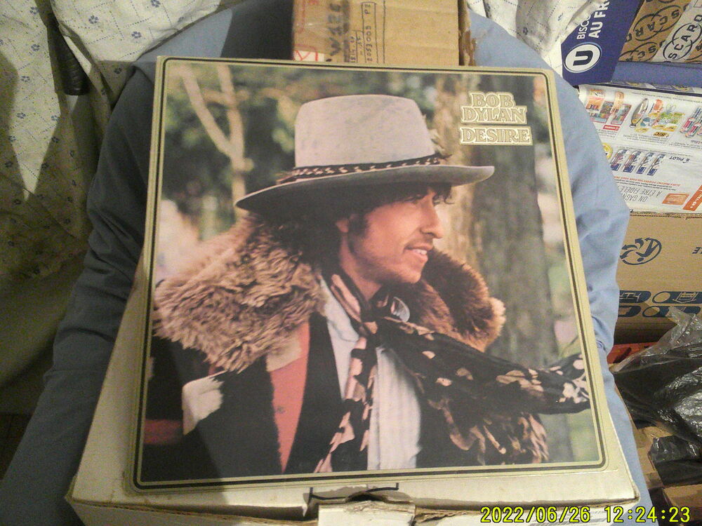 Disque 33 Tours . de : BOB DYLAN . " DESIRE .." 