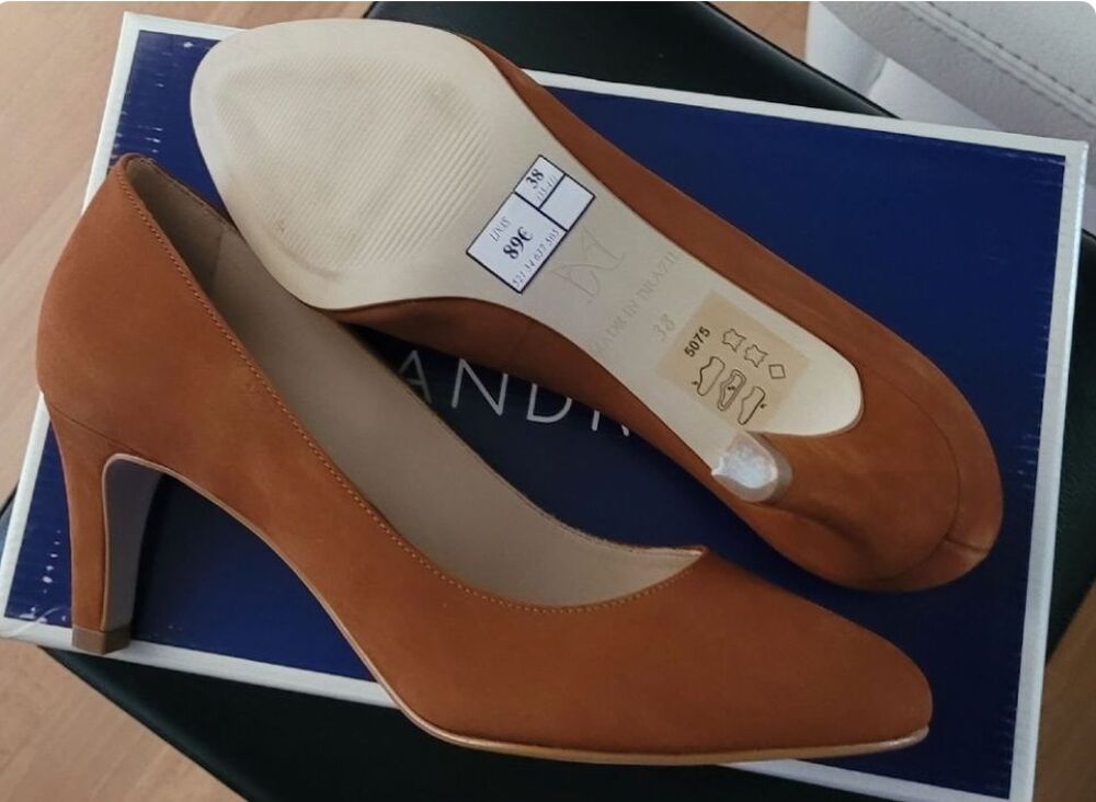 Escarpins ANDRE Camel Chaussures
